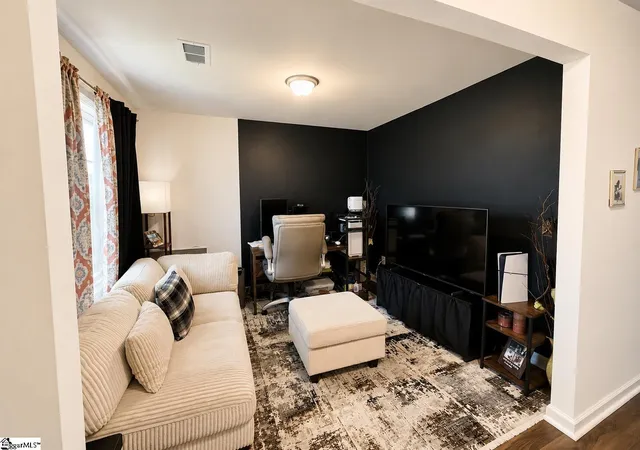 Photo 3 of Single family home for sale at 104 W Compass Wy, Easley, SC 29640 | MLS# 1593712 | Listing updated on 2026-09-17
