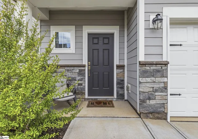 Photo 2 of Single family home for sale at 500 Corsac Ct, Fountain Inn, SC 29644 | MLS# 1598384 | Listing updated on 2026-09-15