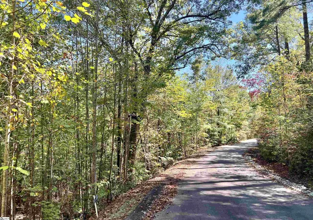 Homes for sale in Pickens, SC | 124 Falcon Crest Way, Pickens, SC 29671 | MLS# 1539587