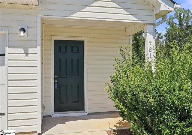 Photo 3 of Single family home for sale at 751 Wayfinder Run, Inman, SC 29349 | MLS# 1601915 | Listing updated on 2026-09-21