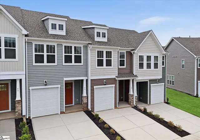 Photo 2 of Sale Pending at 40 Shoemaker Rd, Greenville, SC 29617 | MLS# 1596454 | Listing updated on 2026-09-18