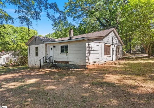 1st image of 706 Marietta St, Gaffney, SC 29340 | MLS# 1588083