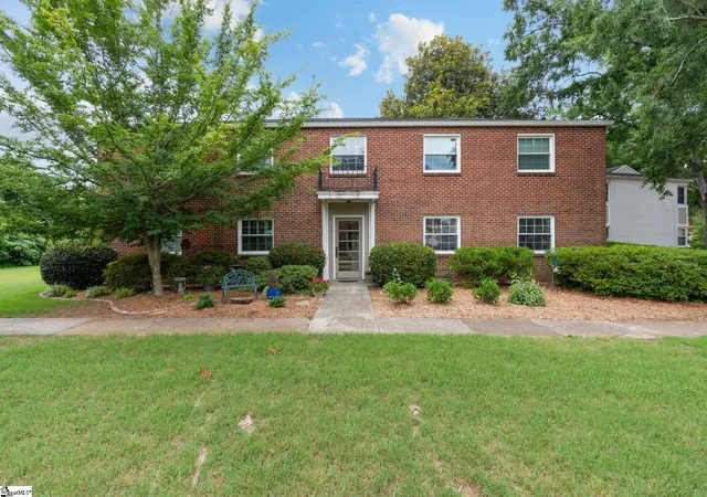 1st image of 100 Lewis Dr, Greenville, SC 29605