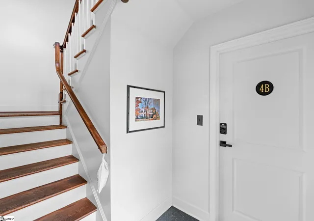 4th image of 100 Lewis Dr, Greenville, SC 29605
