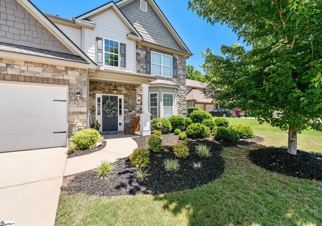 Homes for sale in Simpsonville, SC | 113 Hazeldeen Pl, Simpsonville, SC 29680 | MLS# 1593857