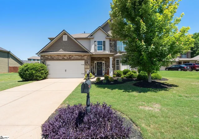 Homes for sale in Simpsonville, SC | 113 Hazeldeen Pl, Simpsonville, SC 29680 | MLS# 1593857
