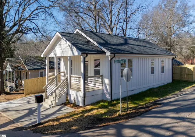 Photo 1 of Single family home for sale at 238 Foster St, Anderson, SC 29625 | MLS# 1589029 | Listing updated on 2026-09-07