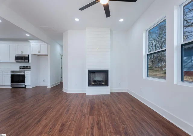 Photo 4 of Single family home for sale at 238 Foster St, Anderson, SC 29625 | MLS# 1589029 | Listing updated on 2026-09-07
