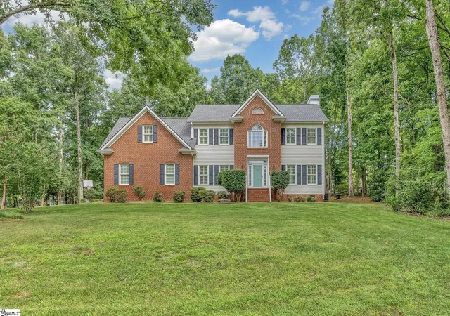 Photo 1 of Single family home for sale at 6 Clearwater Ct, Taylors, SC 29687 | MLS# 1601169 | Listing updated on 2026-10-08