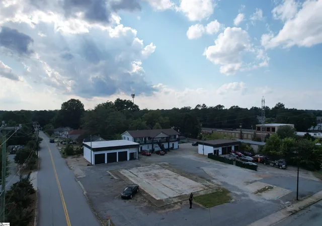 Homes for sale in Anderson, SC | 1603 N Main St, Anderson, SC 29621 | MLS# 1571388