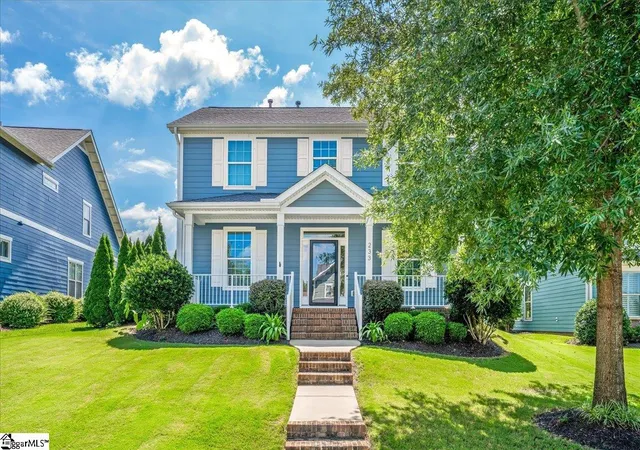 Photo 1 of Single family home for sale at 233 Fremont Dr, Simpsonville, SC 29680 | MLS# 1601549 | Listing updated on 2026-09-17