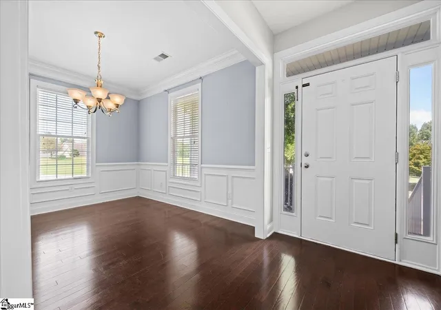 Photo 3 of Single family home for sale at 233 Fremont Dr, Simpsonville, SC 29680 | MLS# 1601549 | Listing updated on 2026-09-17