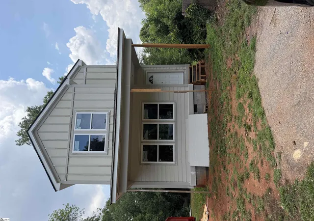Homes for sale in Greenville, SC | 211 Glenn Rd, Greenville, SC 29607 | MLS# 1582935