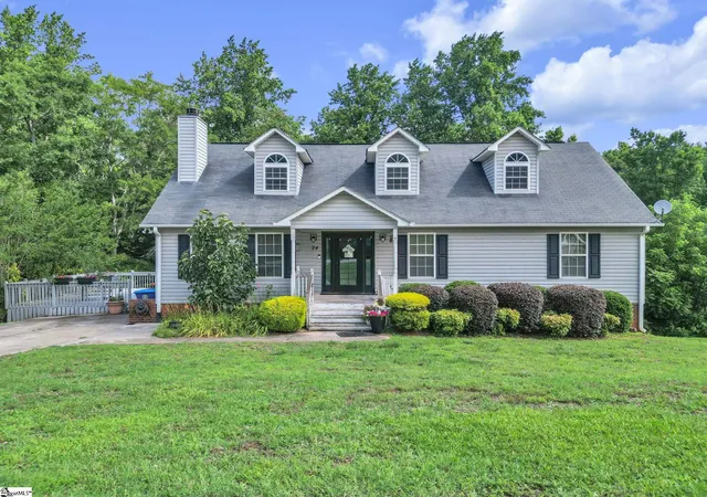 1st image of 424 Woodfield Dr, Piedmont, SC 29673 | MLS# 1594468