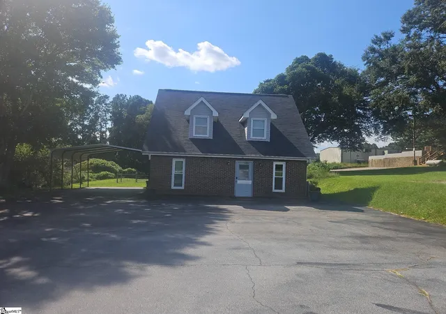 Photo 3 of House for sale at 4612 Moorefield Memorial Hwy, Pickens, SC 29671 | MLS# 1564752 | Listing updated on 2026-09-21
