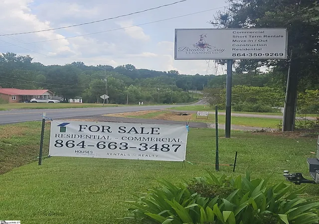 Photo 4 of House for sale at 4612 Moorefield Memorial Hwy, Pickens, SC 29671 | MLS# 1564752 | Listing updated on 2026-09-21