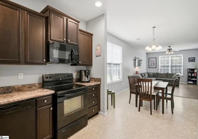 Photo 4 of Single family home for sale at 216 Alco St, Greenville, SC 29609 | MLS# 1601155 | Listing updated on 2026-08-29