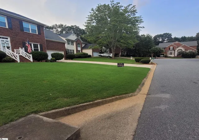 Photo 2 of Single family home for sale at 205 N Antigo Ct, Greer, SC 29650 | MLS# 1593151 | Listing updated on 2026-08-27