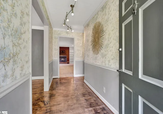 Photo 3 of Sale Pending at 7 River Oaks Dr, Greenville, SC 29611 | MLS# 1598648 | Listing updated on 2026-08-25