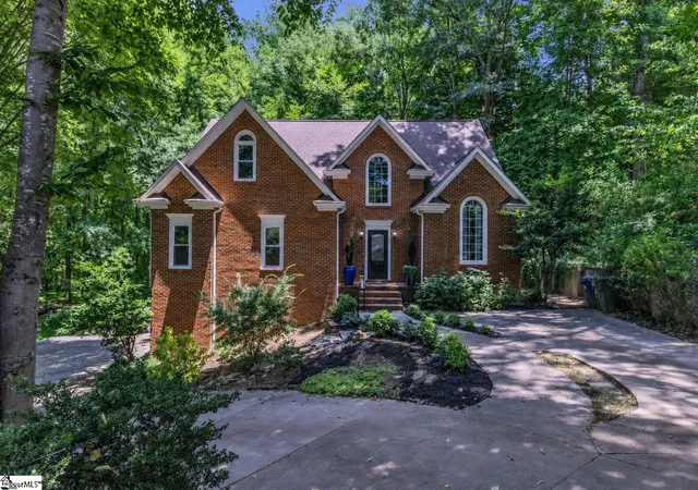 Photo 1 of Single family home for sale at 11 Vendue Ct, Simpsonville, SC 29681 | MLS# 1597242 | Listing updated on 2026-10-12