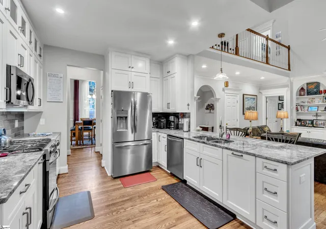 Photo 3 of Single family home for sale at 11 Vendue Ct, Simpsonville, SC 29681 | MLS# 1597242 | Listing updated on 2026-10-12