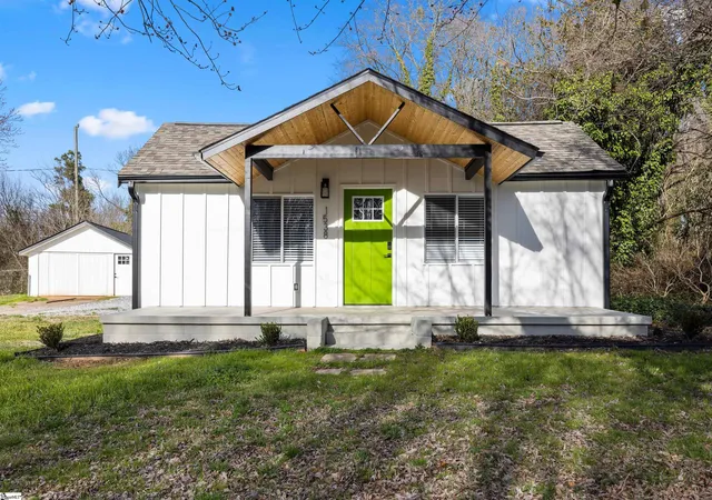 Photo 1 of Multi family home for sale at 1538 Farley Ave, Spartanburg, SC 29301 | MLS# 1597983 | Listing updated on 2026-09-16