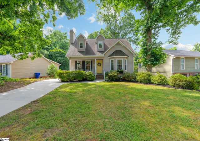 Photo 1 of Single family home for sale at 1031 Summit Dr, Greenville, SC 29609 | MLS# 1595135 | Listing updated on 2026-09-18
