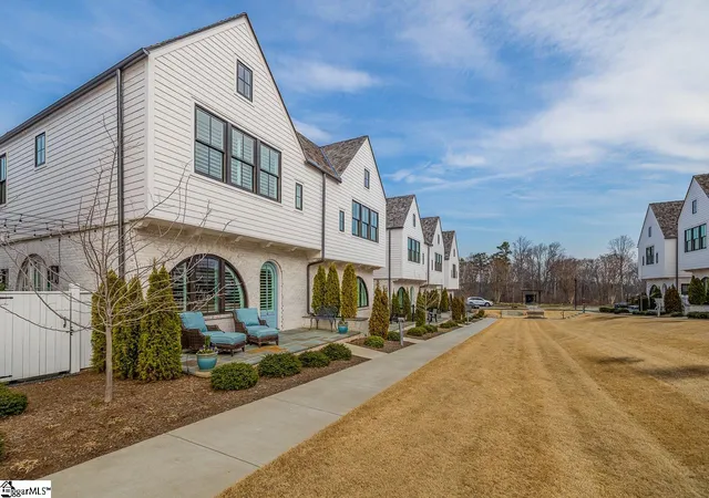 Photo 3 of Townhouse for sale at 6 Dubose Dr, Greenville, SC 29615 | MLS# 1583274 | Listing updated on 2026-03-13