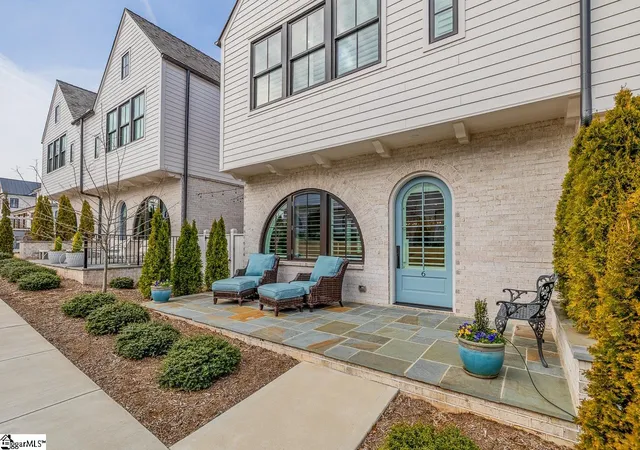 Photo 3 of Townhouse for sale at 6 Dubose Dr, Greenville, SC 29615 | MLS# 1583274 | Listing updated on 2026-03-13