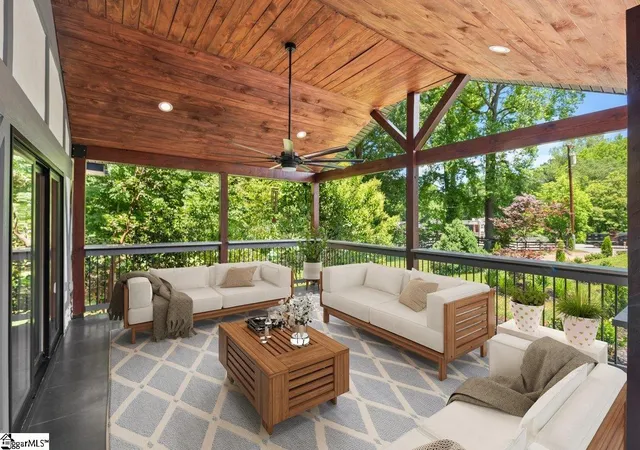 Photo 3 of Single family home for sale at 2005 Poinsett Hwy, Greenville, SC 29609 | MLS# 1574987 | Listing updated on 2026-03-26