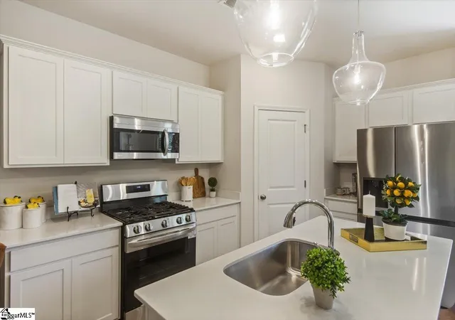 Photo 3 of Townhouse for sale at 2040 Hillman Wy, Roebuck, SC 29376 | MLS# 1584115 | Listing updated on 2026-08-25