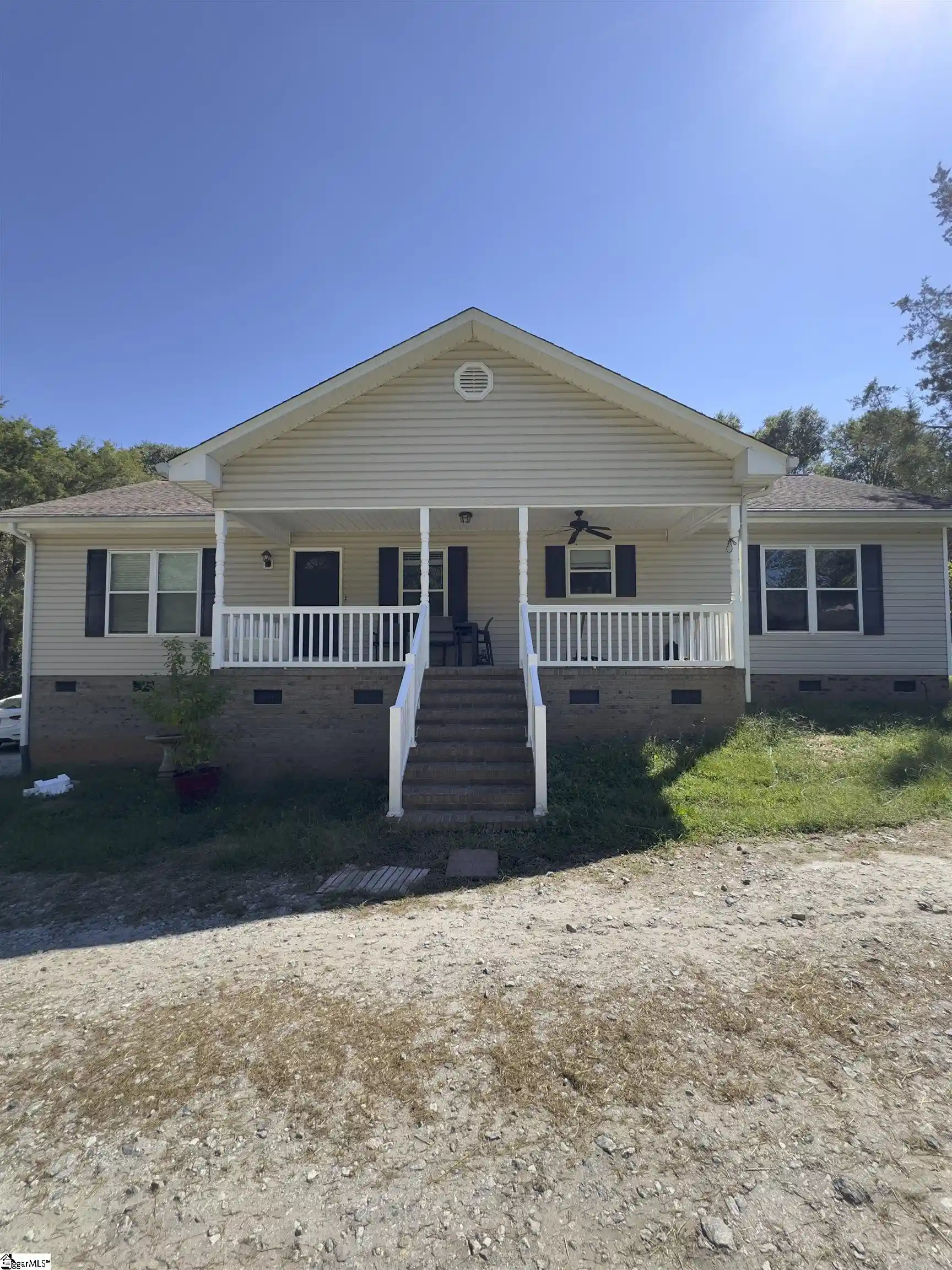 Photo 1 of Single family home for sale at 1927 Roper Mountain Rd, Greenville, SC 29615 | MLS# 1606735 | Listing updated on 2026-10-15