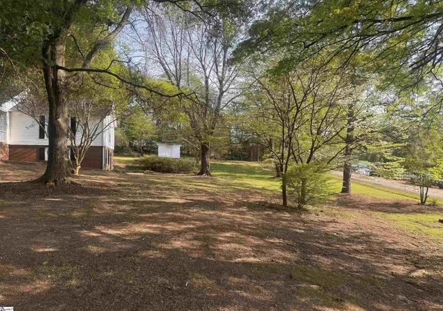 Photo 3 of Single family home for sale at 385 Wall St, Campobello, SC 29322 | MLS# 1590977 | Listing updated on 2026-07-30