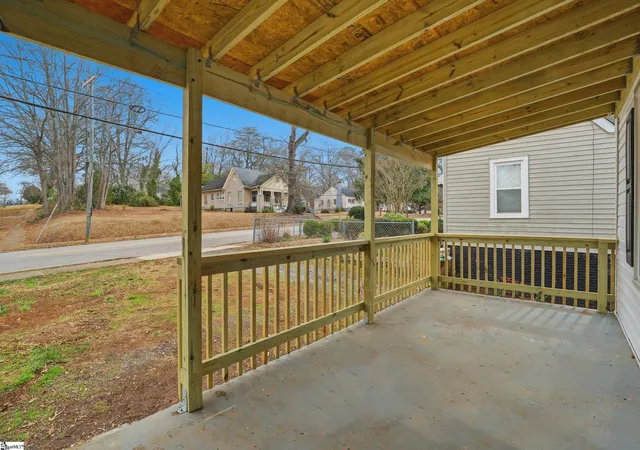 Photo 3 of Single family home for sale at 650 S Converse St, Spartanburg, SC 29306 | MLS# 1600704 | Listing updated on 2026-08-31