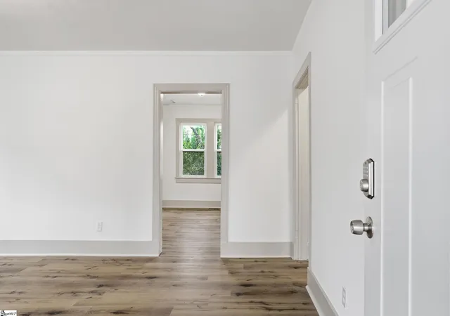 Photo 4 of Single family home for sale at 650 S Converse St, Spartanburg, SC 29306 | MLS# 1600704 | Listing updated on 2026-08-31