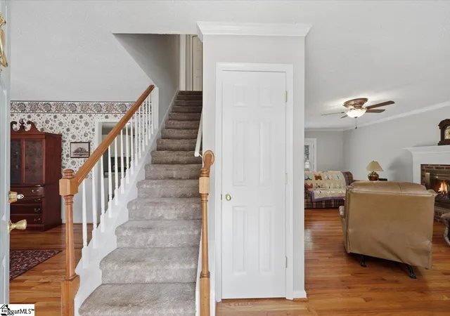 Photo 3 of Single family home for sale at 402 Latrobe Dr, Simpsonville, SC 29681 | MLS# 1600173 | Listing updated on 2026-10-02