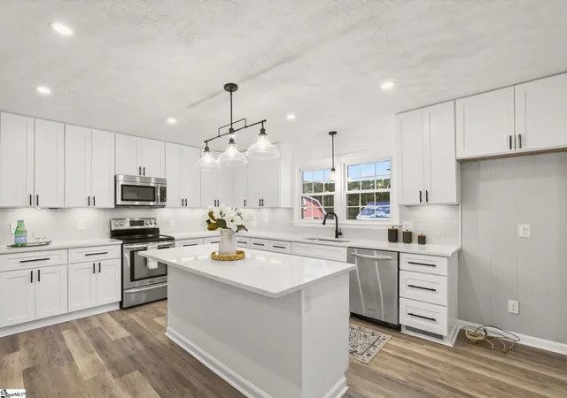 Photo 4 of Single family home for sale at 744 Cooper Bridge Rd, Fountain Inn, SC 29644 | MLS# 1601017 | Listing updated on 2026-10-07