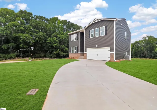 Photo 2 of Single family home for sale at 101 Spring Knoll Wy, Fountain Inn, SC 29644 | MLS# 1596099 | Listing updated on 2026-09-16