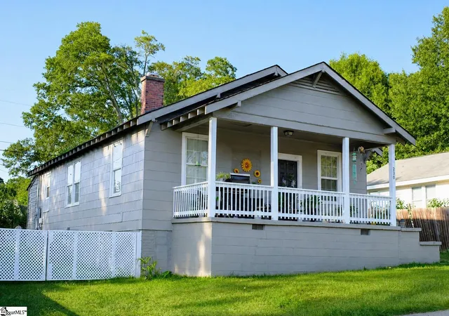 Photo 2 of Single family home for sale at 230 Foster St, Anderson, SC 29625 | MLS# 1601422 | Listing updated on 2026-08-21