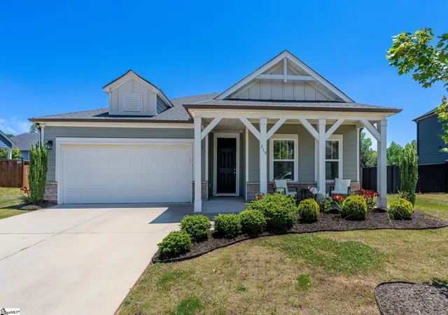 Photo 2 of Single family home for sale at 315 Bristle Fern Trl, Simpsonville, SC 29680 | MLS# 1592518 | Listing updated on 2026-08-13
