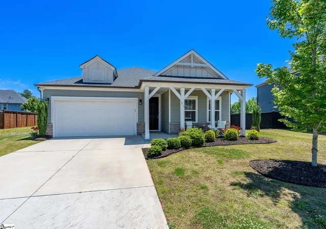 Photo 4 of Single family home for sale at 315 Bristle Fern Trl, Simpsonville, SC 29680 | MLS# 1592518 | Listing updated on 2026-08-13