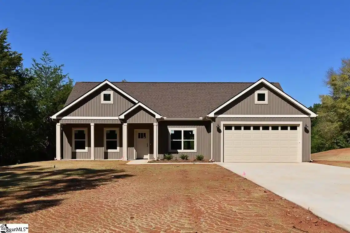 Photo 1 of Single family home for sale at 552 Hellams Rd, Gray Court, SC 29645 | MLS# 1606886 | Listing updated on 2026-10-22