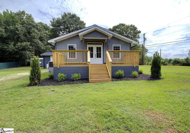 Photo 1 of Single family home for sale at 101 Hunter Rd, Woodruff, SC 29388 | MLS# 1596796 | Listing updated on 2026-09-22
