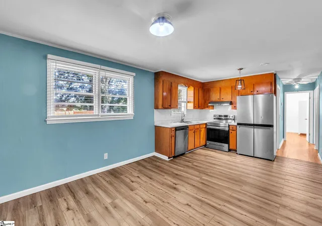 Photo 3 of Single family home for sale at 903 Brushy Creek Rd, Taylors, SC 29687 | MLS# 1600681 | Listing updated on 2026-08-29