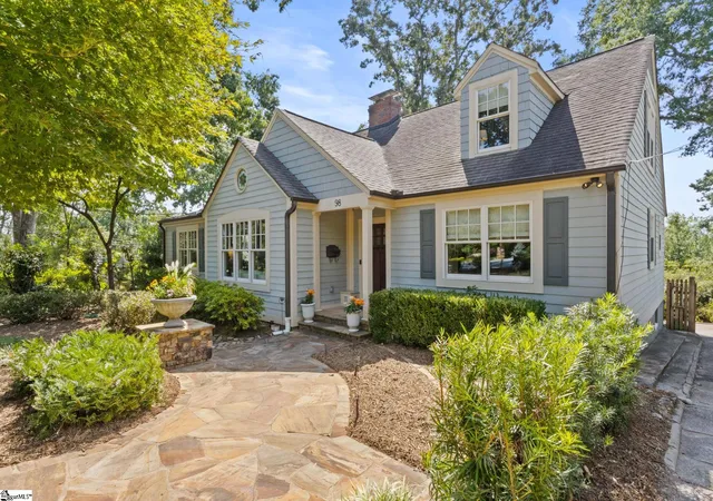 Photo 3 of Single family home for sale at 98 Woodvale Ave, Greenville, SC 29605 | MLS# 1602047 | Listing updated on 2026-08-26