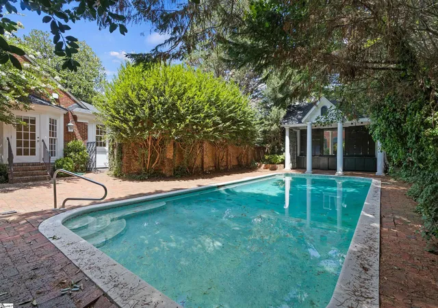 Photo 3 of Single family home for sale at 517 Mcdaniel Ave, Greenville, SC 29605 | MLS# 1598882 | Listing updated on 2026-09-16