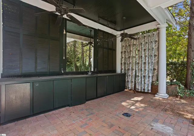 Photo 3 of Single family home for sale at 517 Mcdaniel Ave, Greenville, SC 29605 | MLS# 1598882 | Listing updated on 2026-09-16