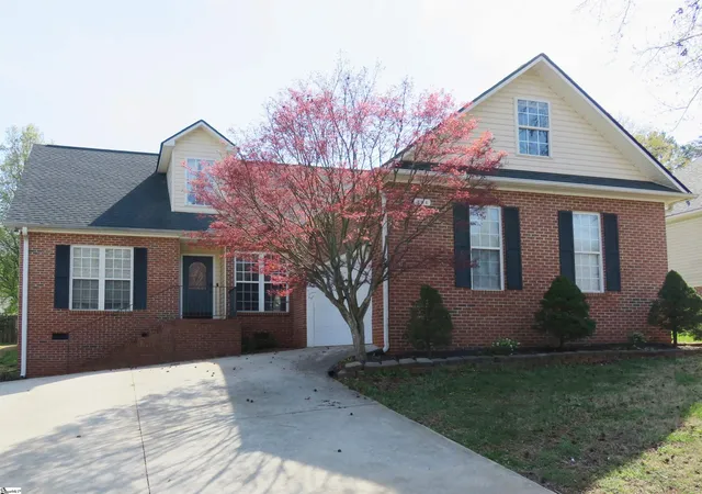 Photo 1 of Single family home for sale at 224 Riverrun Dr, Spartanburg, SC 29303 | MLS# 1587098 | Listing updated on 2026-08-27