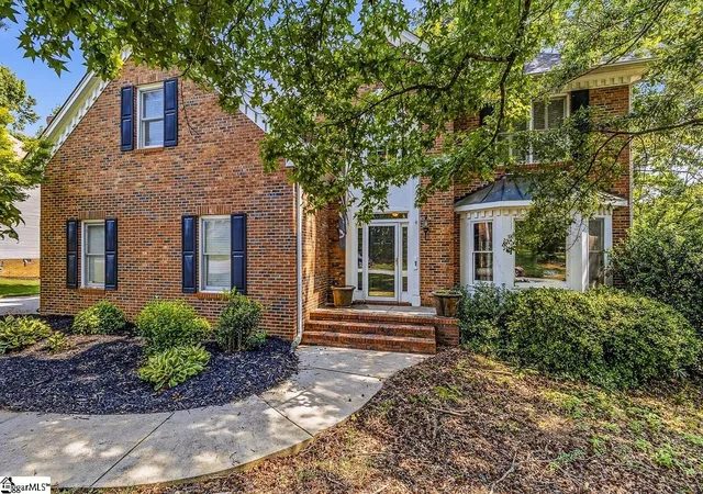 Photo 3 of Single family home for sale at 17 Misty Oaks Dr, Greer, SC 29651 | MLS# 1599377 | Listing updated on 2026-08-15