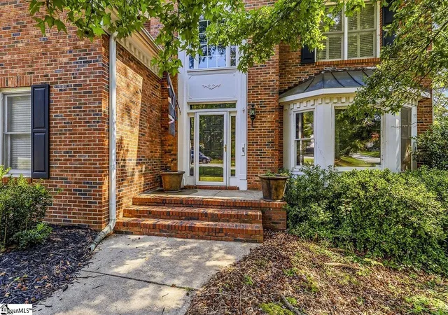 Photo 4 of Single family home for sale at 17 Misty Oaks Dr, Greer, SC 29651 | MLS# 1599377 | Listing updated on 2026-08-15